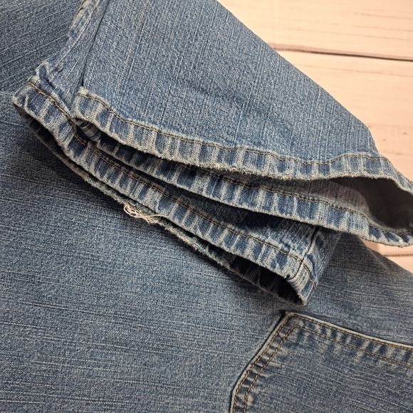 Signature by Levi Strauss Light Blue Women's Boot Cut Jeans - Picture 6 of 14